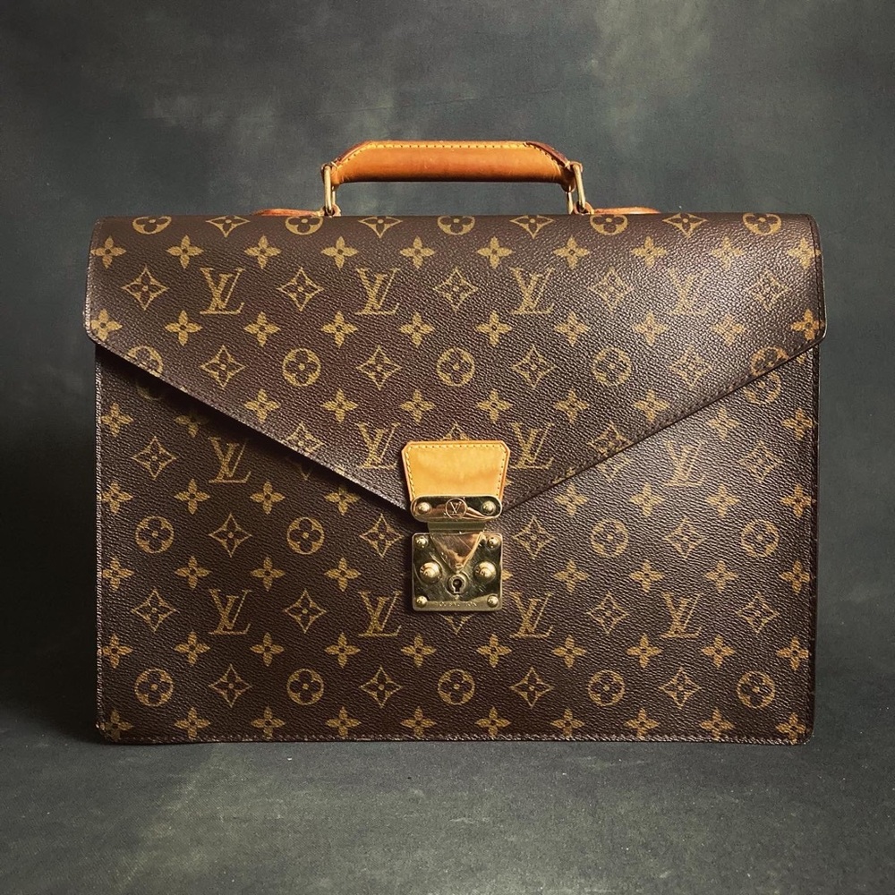Louis Vuitton Monogram Conseiller